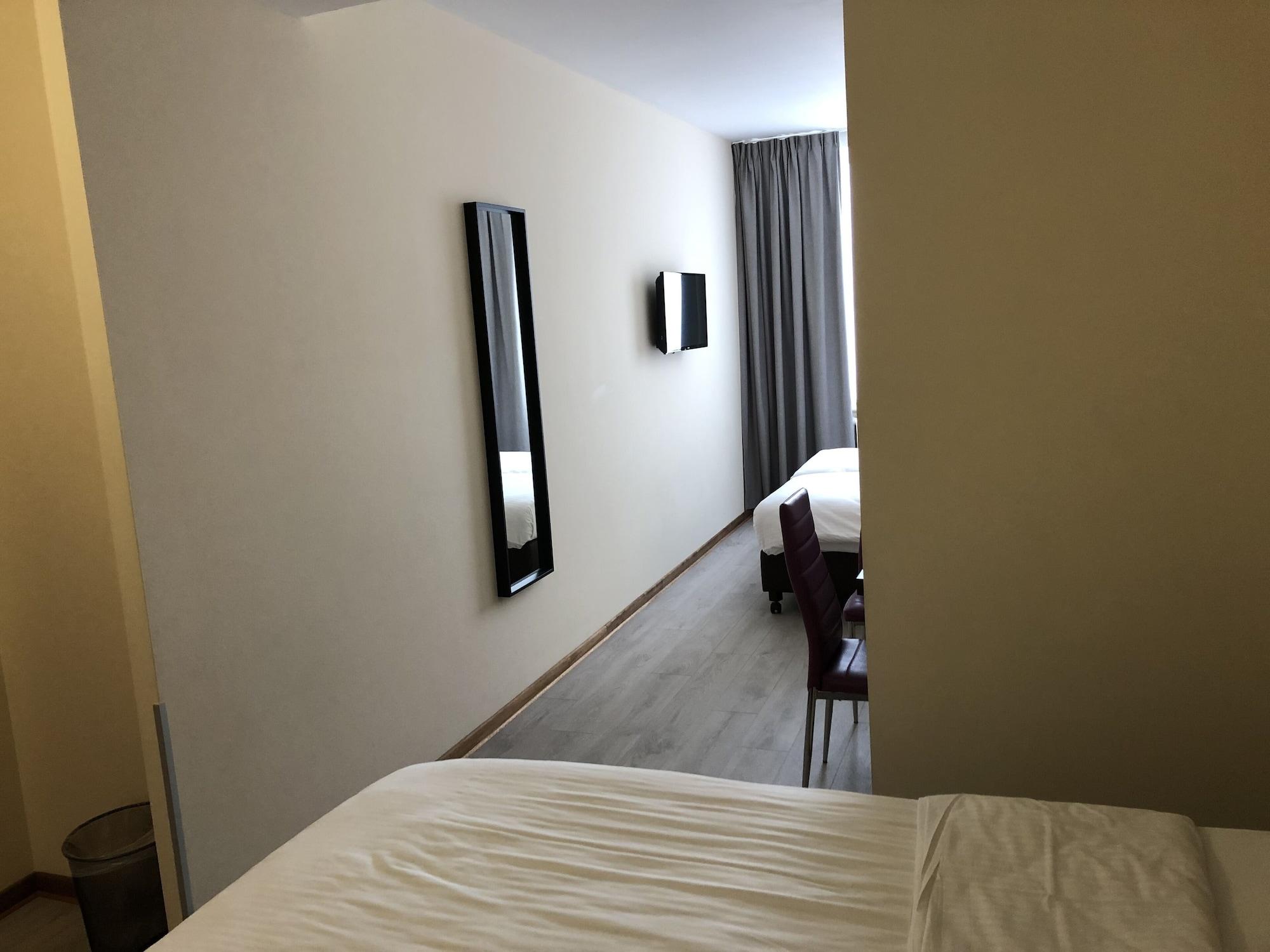 Sint-Jans-Molenbeek Slina Hotel Brussels מראה חיצוני תמונה