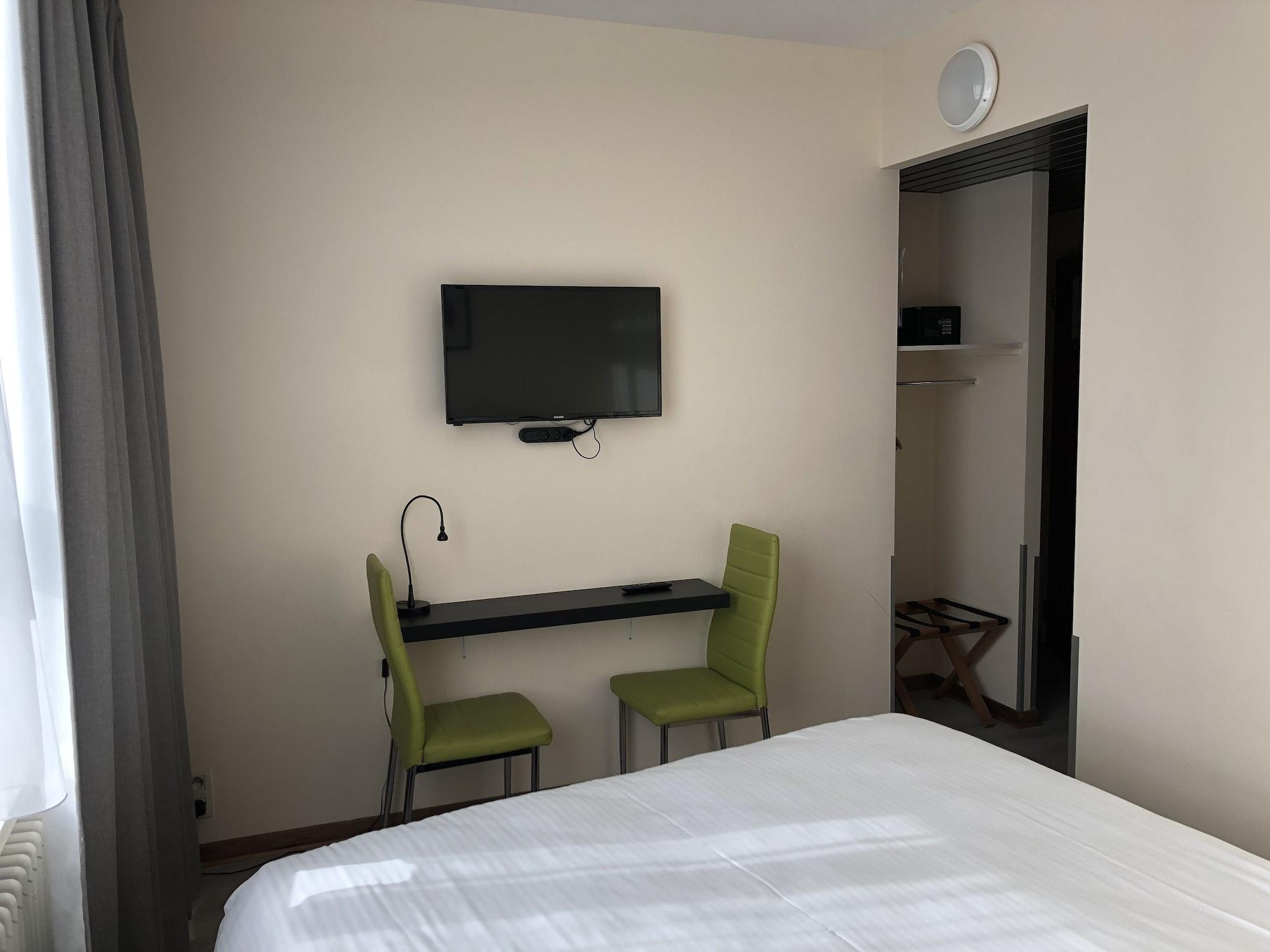 Sint-Jans-Molenbeek Slina Hotel Brussels מראה חיצוני תמונה