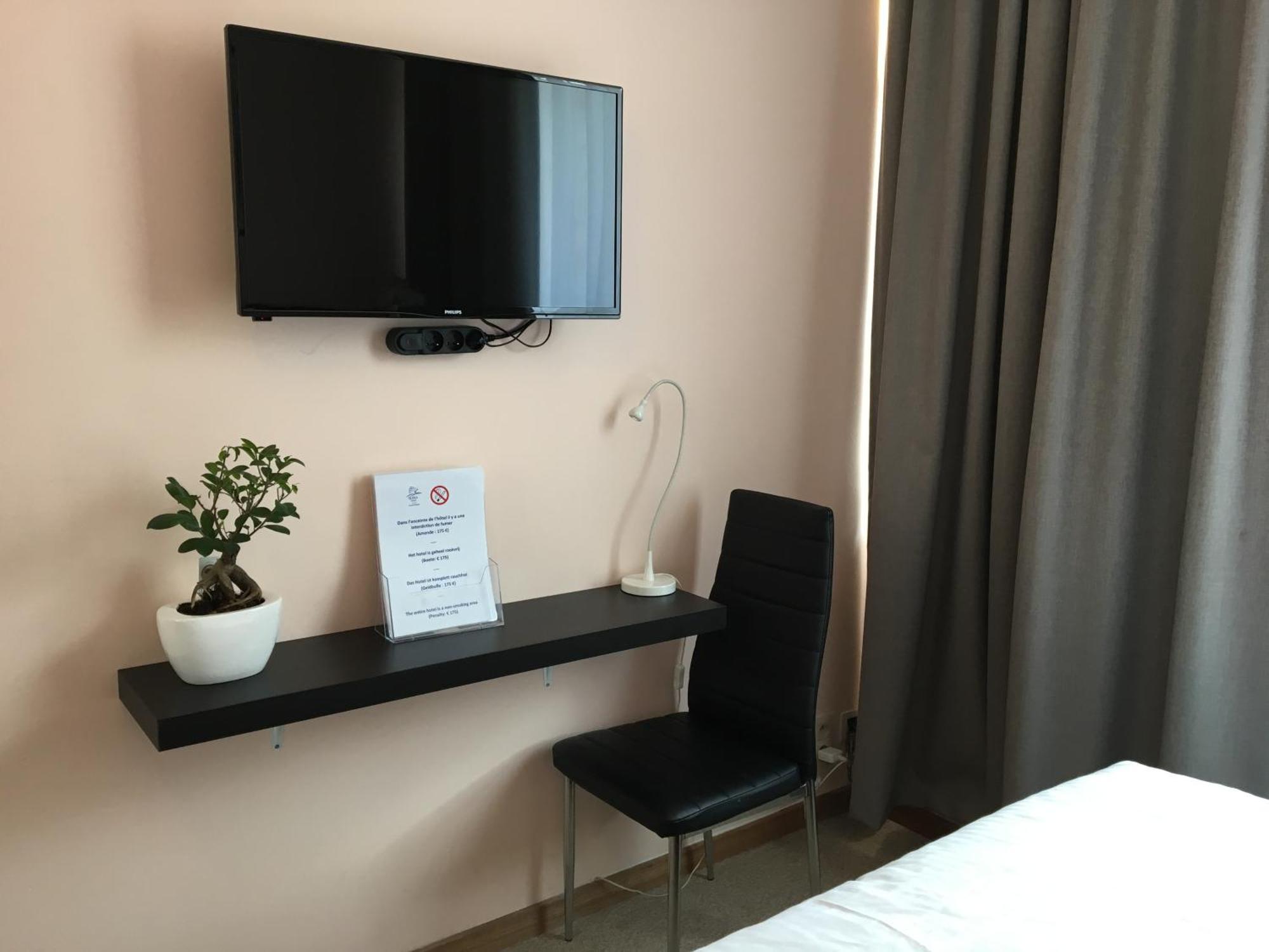 Sint-Jans-Molenbeek Slina Hotel Brussels מראה חיצוני תמונה