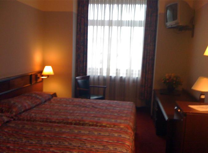 Sint-Jans-Molenbeek Slina Hotel Brussels מראה חיצוני תמונה